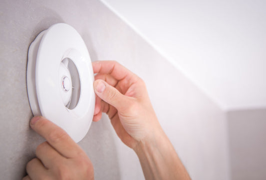 Ventilation et humidité : comment choisir le bon système pour votre logement ? Storaxo